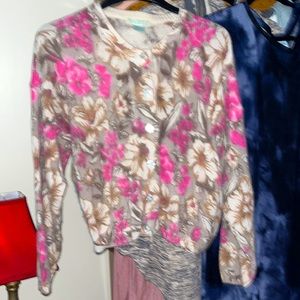 Women’s Silk Angora Sweater, Medium, khaki, fuchsia, tan, cream beautiful floral